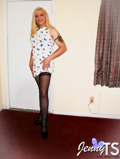 Girl it s a photoshoot Videos of girls with 3 breasts